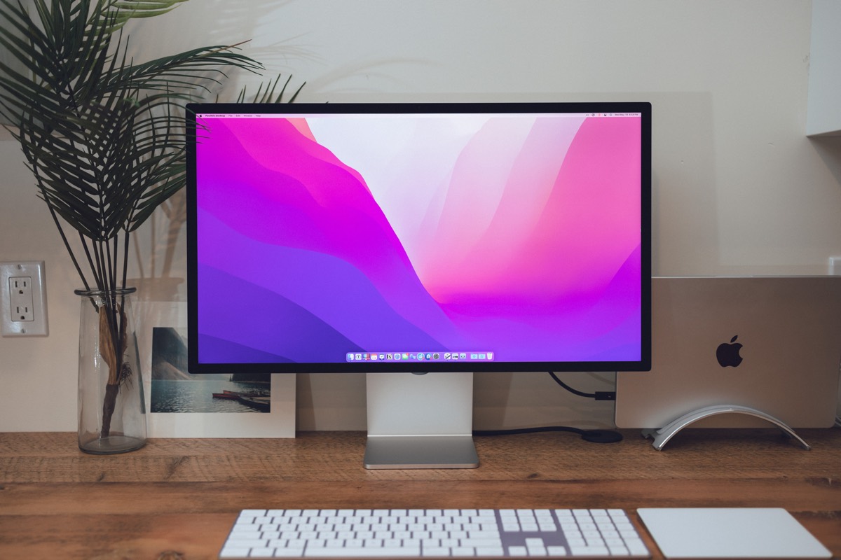 apple studio display