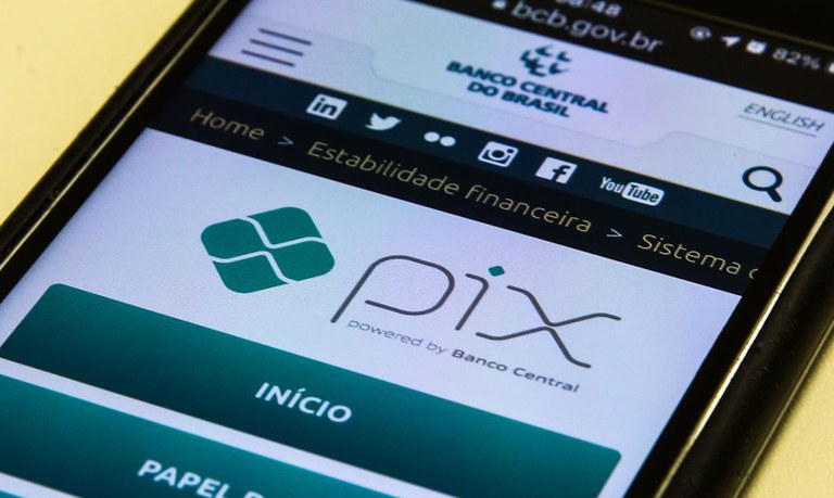 história do pix banco central
