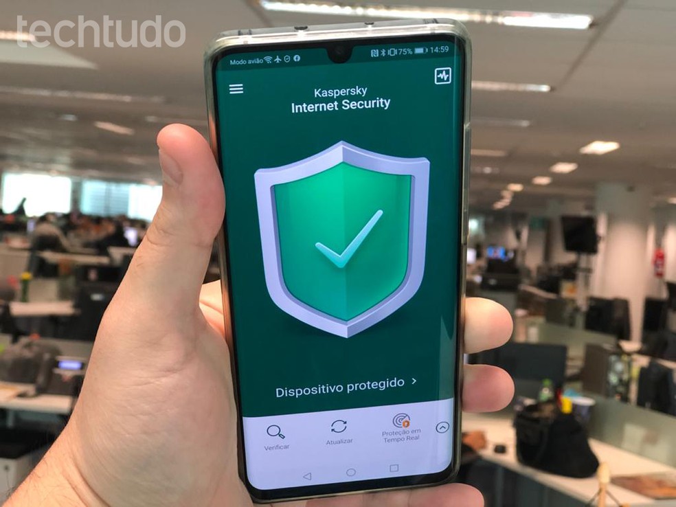 como saber se meu celular está sendo espionado