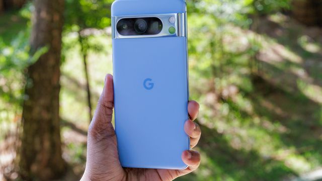 google pixel 8 pro vs iphone 15 pro max qual escolher