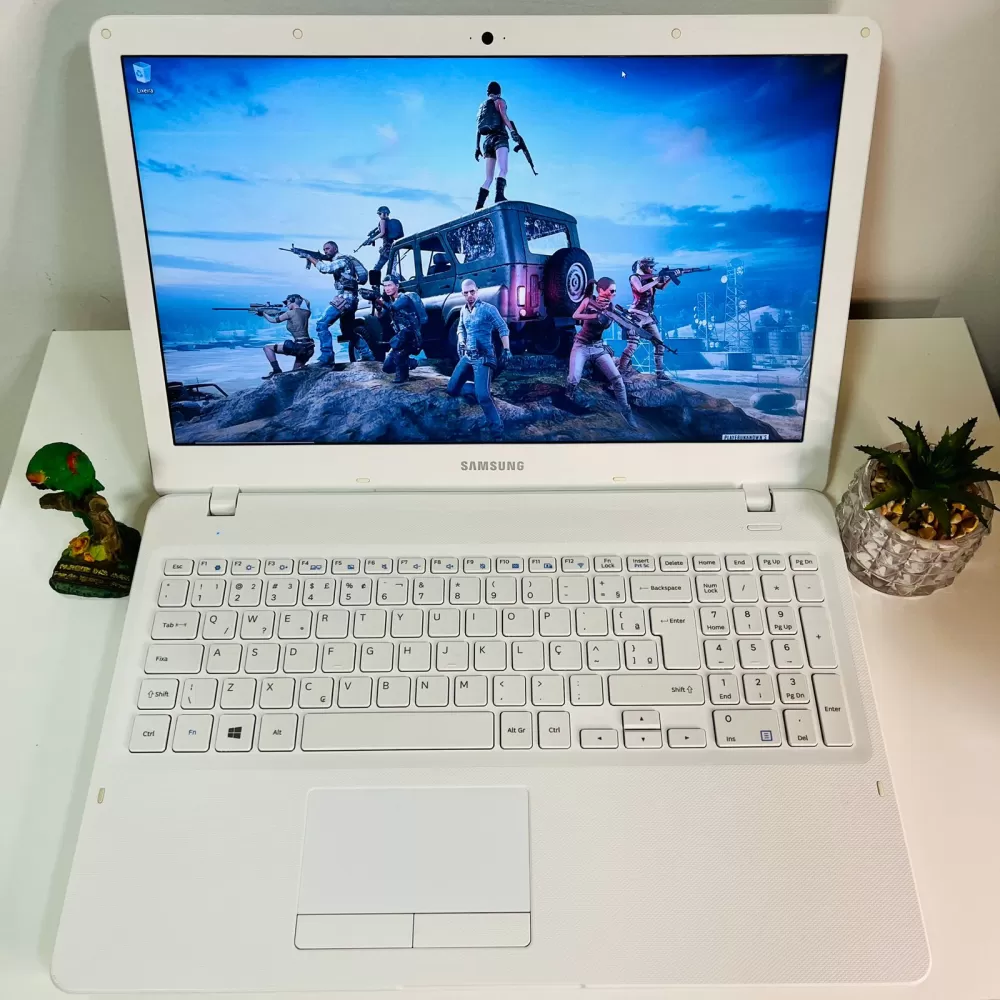 notebook branco Apple