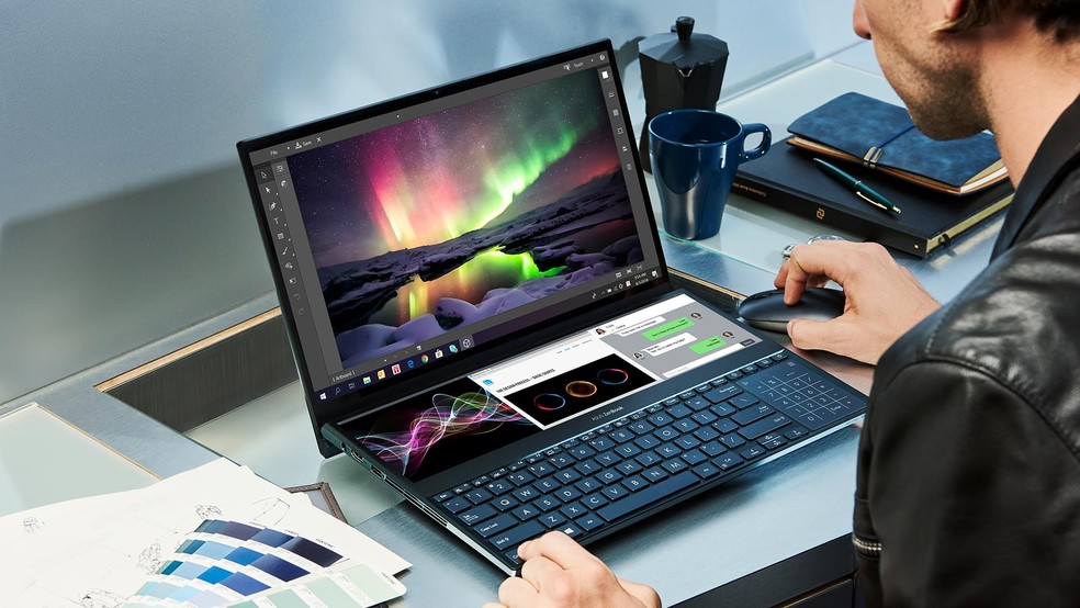 Notebooks com tela dupla para criativos