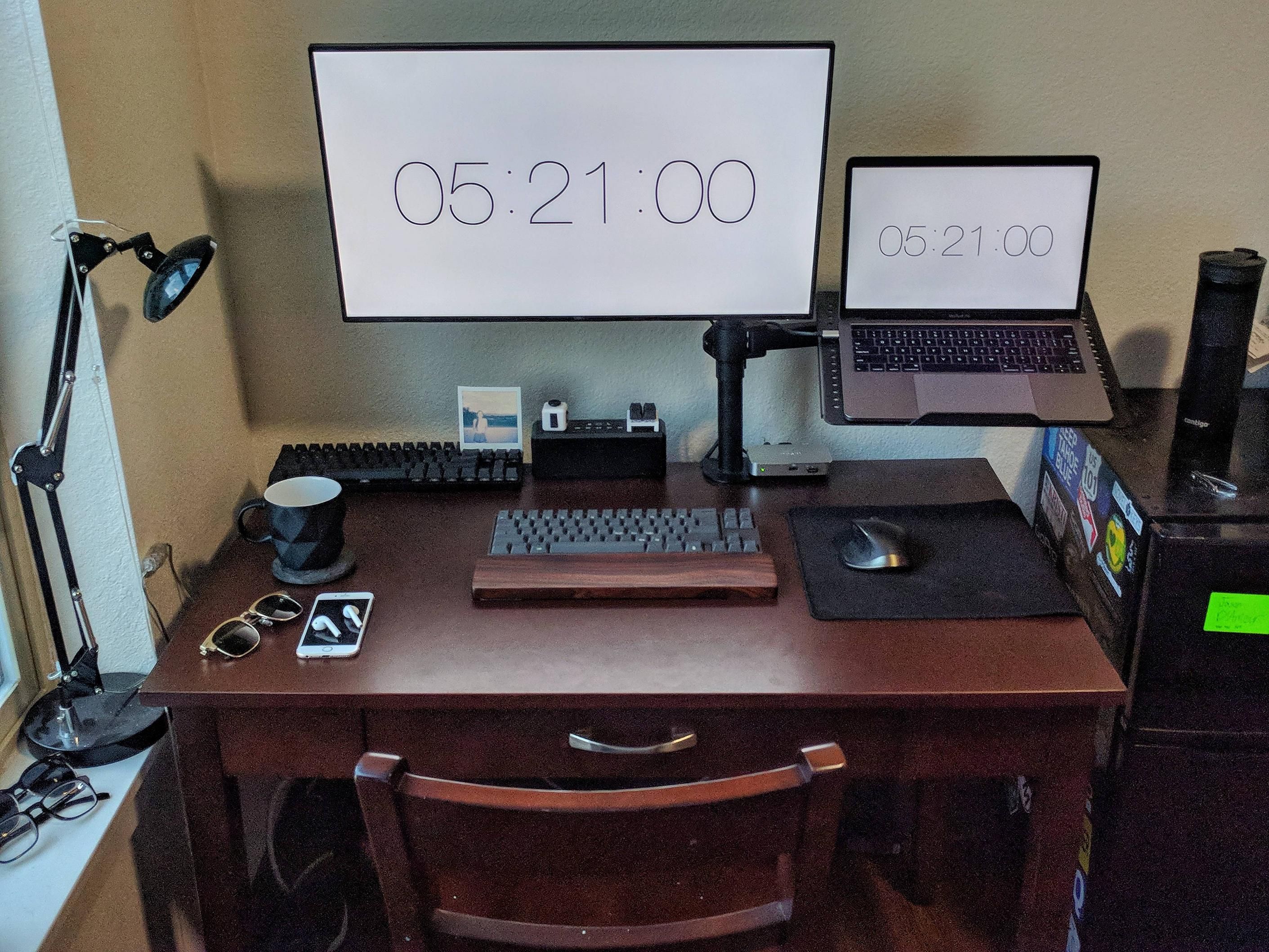 setup com notebook para trabalho